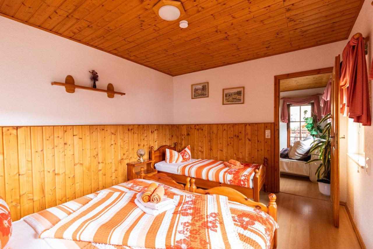 Pension Und Gaststaette Zur Knappenschaenke Thermalbad Wiesenbad Exteriér fotografie