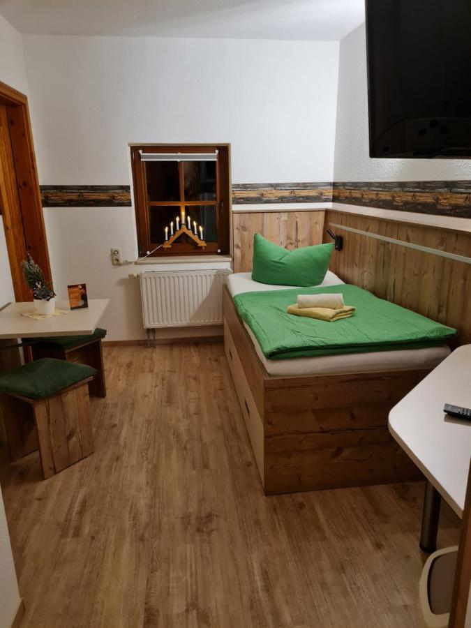 Pension Und Gaststaette Zur Knappenschaenke Thermalbad Wiesenbad Exteriér fotografie